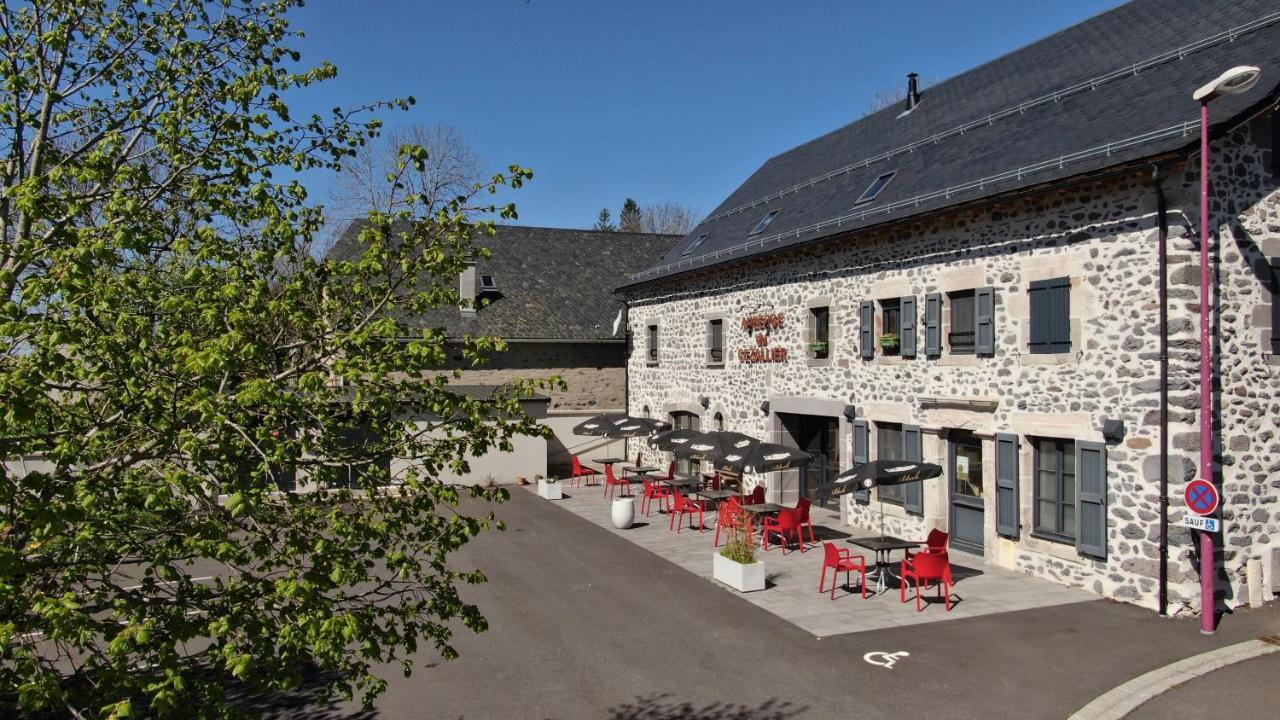Auberge Du Cezallier Montgreleix エクステリア 写真