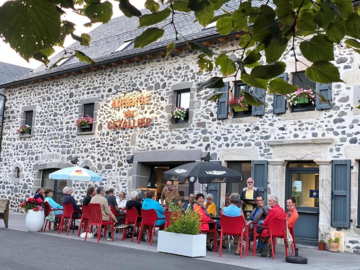 Auberge Du Cezallier Montgreleix エクステリア 写真