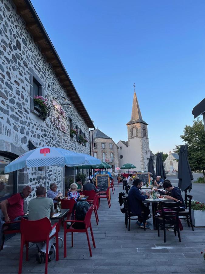 Auberge Du Cezallier Montgreleix エクステリア 写真